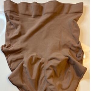 CORE SCULPT BUTT LIFTING BRIEF (SKIMS)